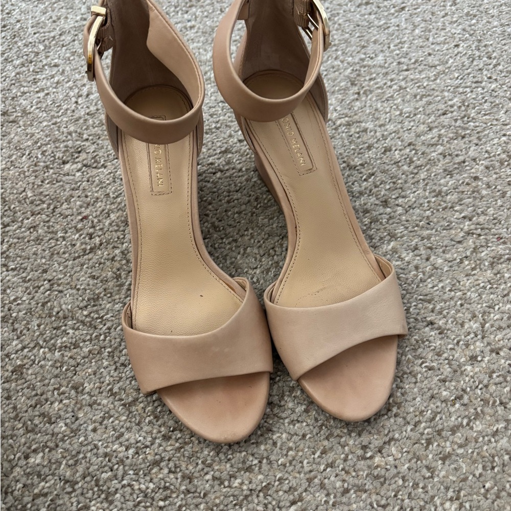 Elegant Antonio Melani Tan Women's Sandals